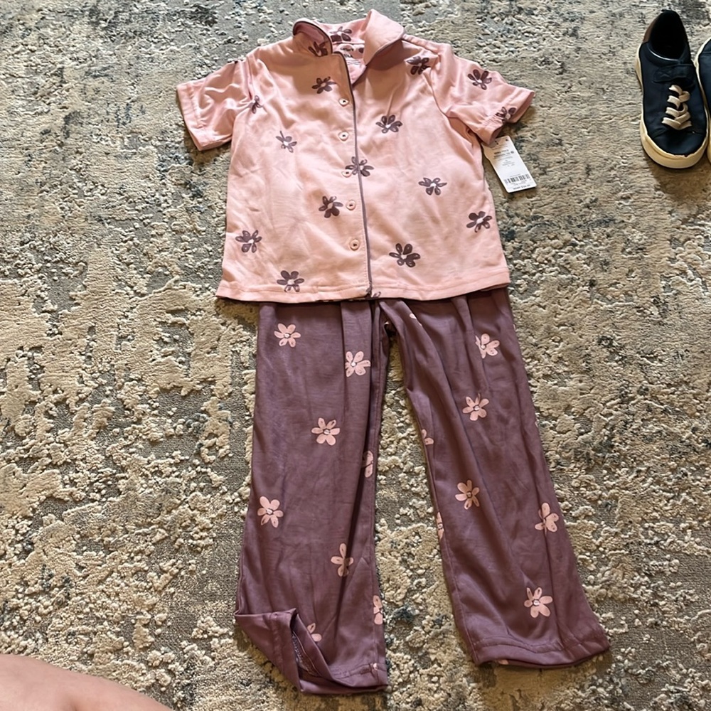 Carter’s 2 piece pajama set